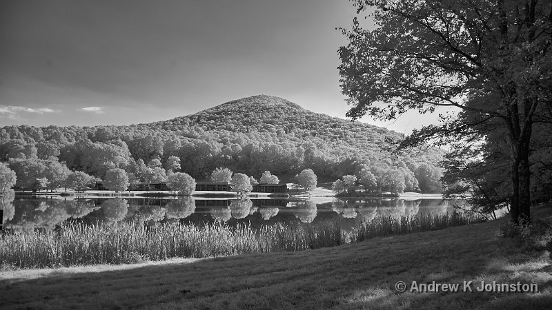 1014_GF3_1030710 BW.jpg - Around the lake at the Peaks of Otter